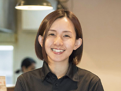 中村朱美氏
