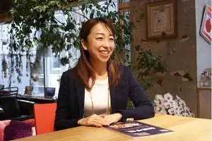 アーティスター代表：小倉　ゆう