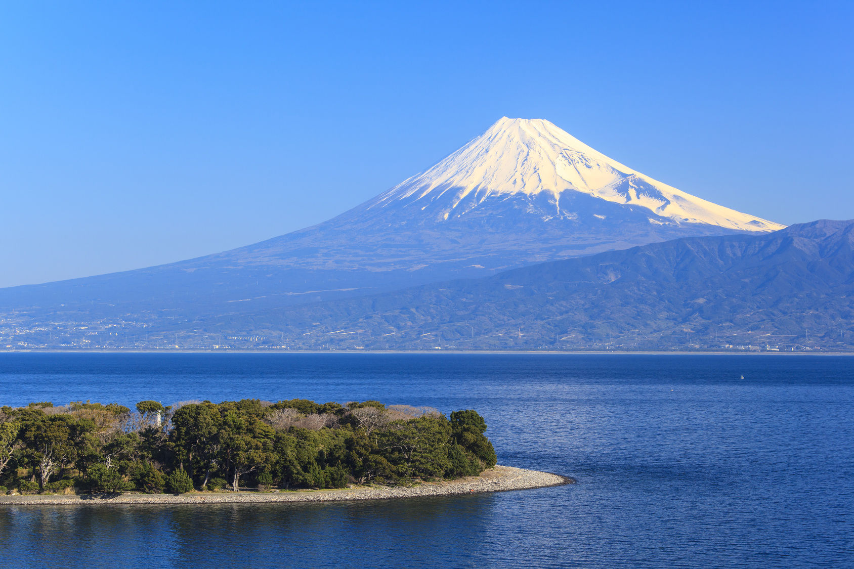 富士山に学ぶ 経営戦略 日本で2番目に高い山は 富士山とiphoneの共通点 起業 創業 資金調達の創業手帳