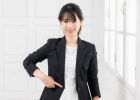 笑顔の女性