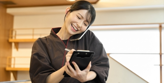 笑顔の女性