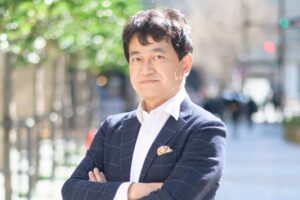 イーロジット角井亮一